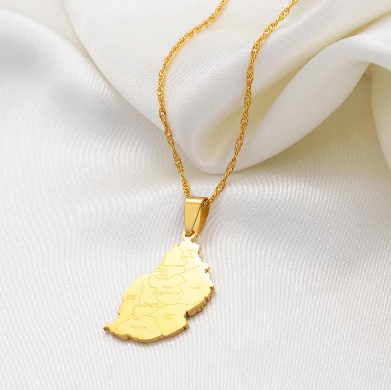 Mauritius Map & Cities Necklace